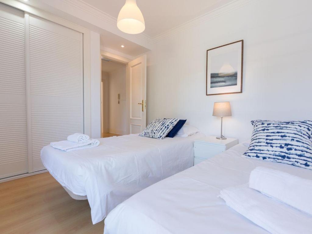Villa Garidas Titanio - Modern&spacious 5 Bedroom For 10 - Private Gated Pool *